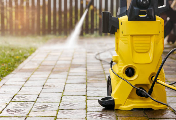 Animal Enclosure Cleaning in Churubusco, IN